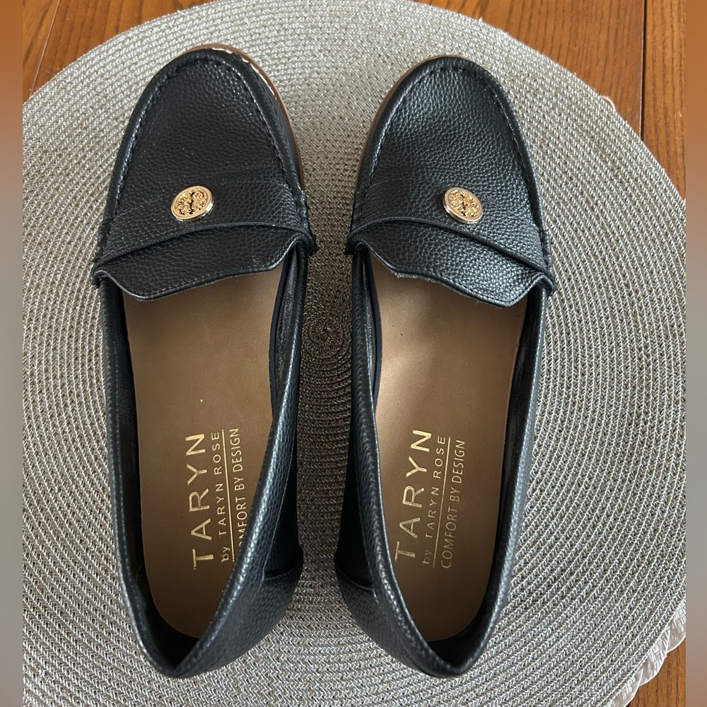 Taryn Rose Black Leather Loafers Size 8